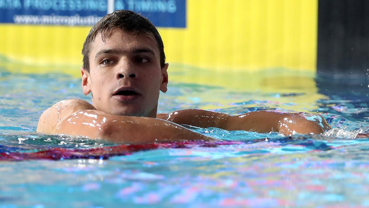 Россиянин Евгений Рылов взял золото Олимпиады в плавании на дистанции 200 метров на спине