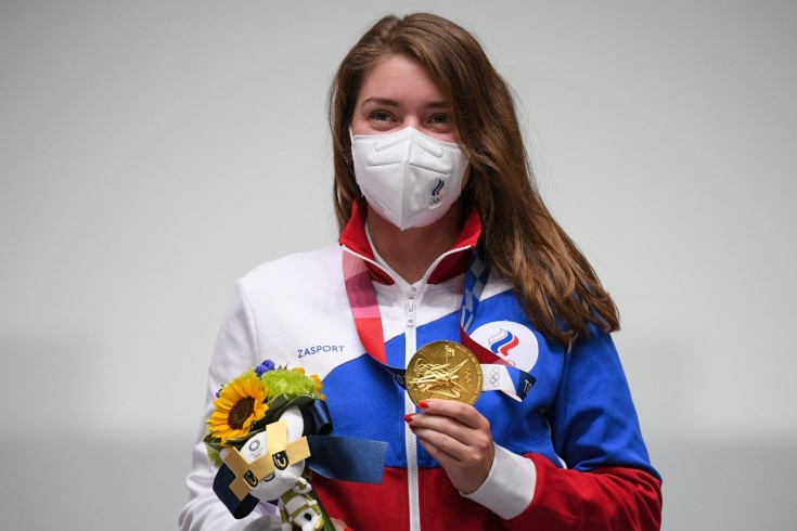 Стрелок Виталина Бацарашкина завоевала первое для России золото Олимпиады-2020