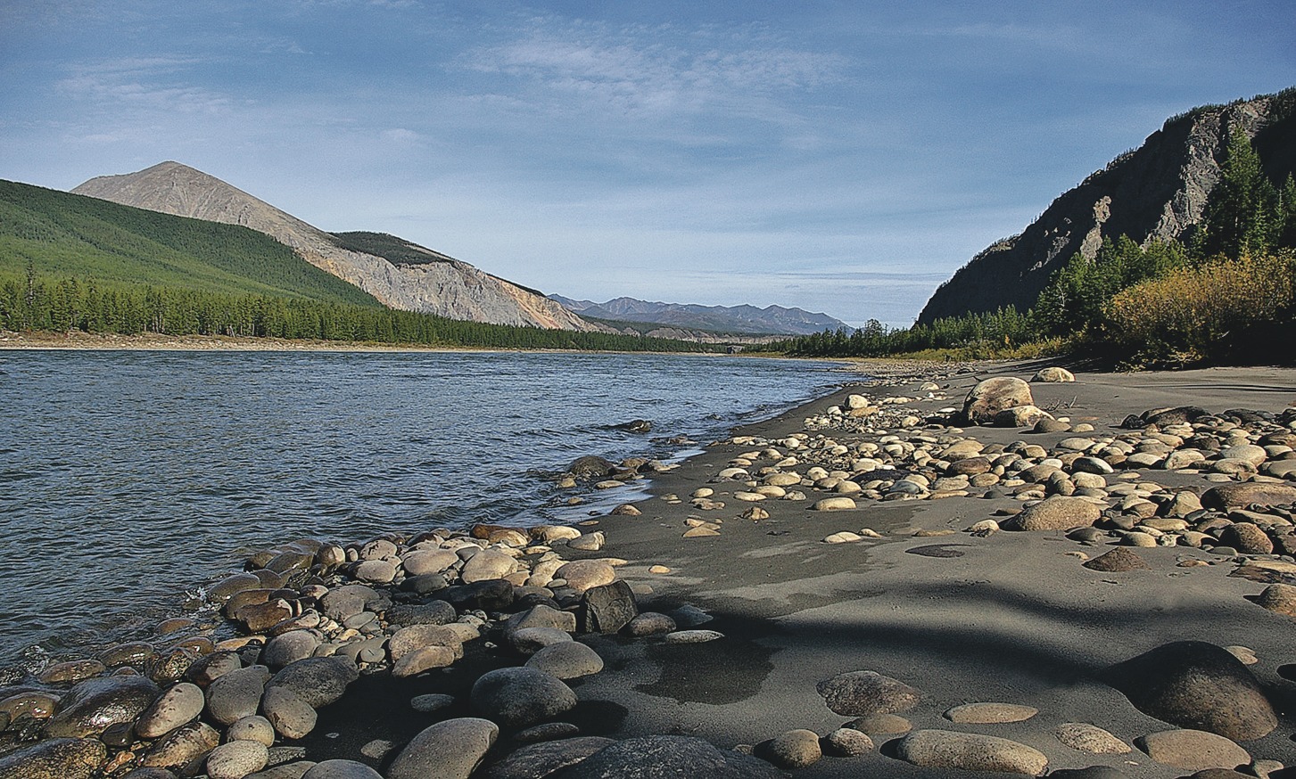 Повышение уровня воды зарегистрировали на реке Индигирка