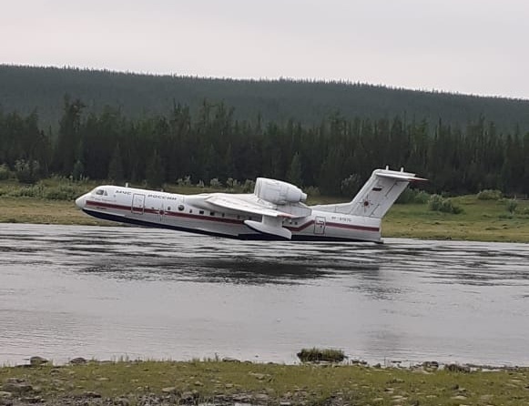 Более 20 воздушных судов работают на тушении лесных пожаров в Якутии