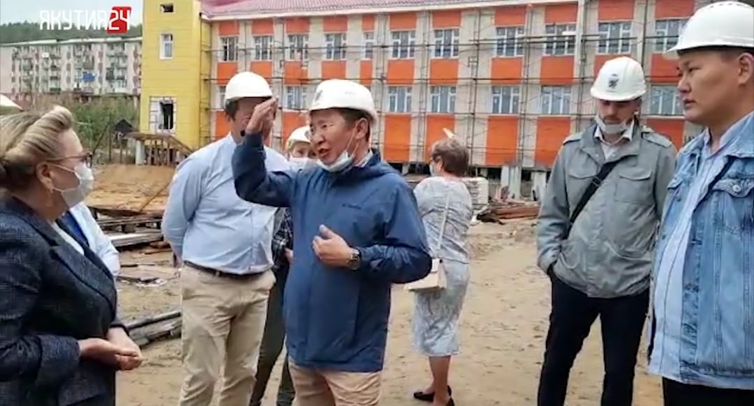 Школу-сад в пригороде Якутска достроят к декабрю