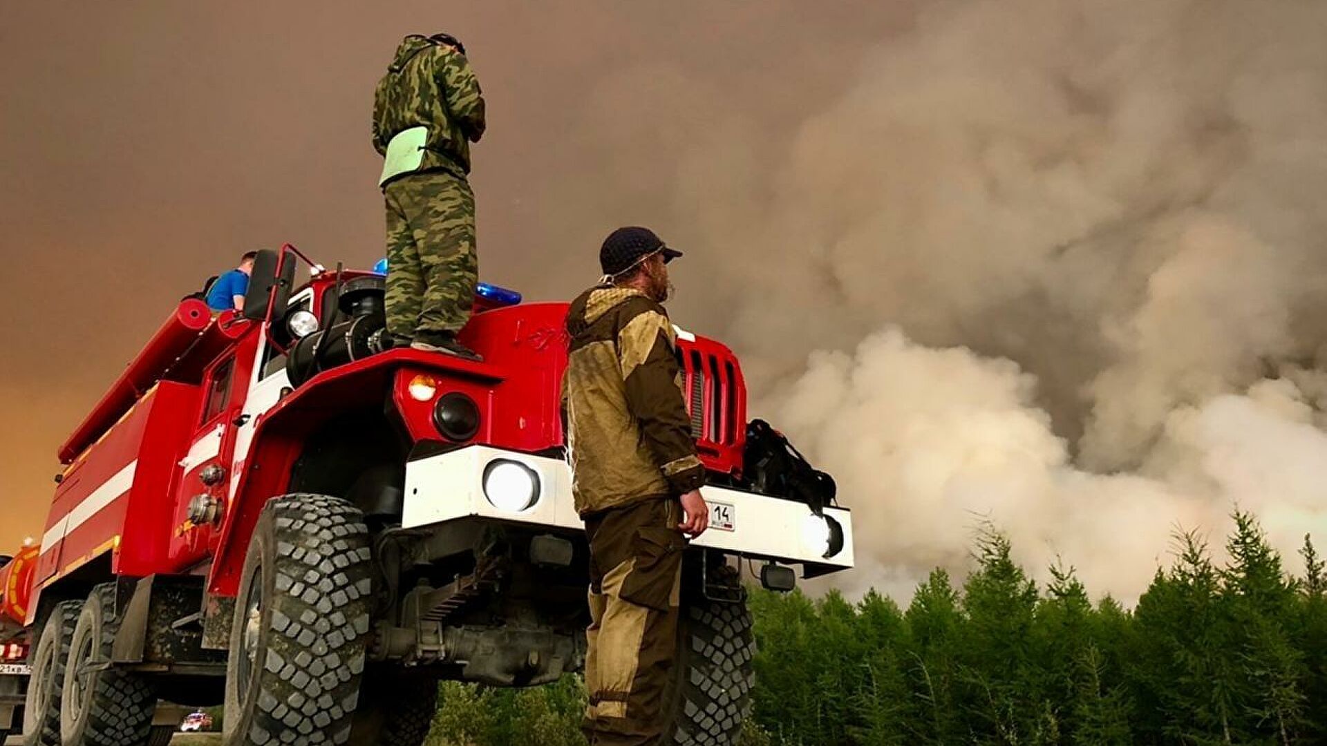 Владимир Путин поручил до 1 сентября помочь пострадавшим от пожаров в Якутии
