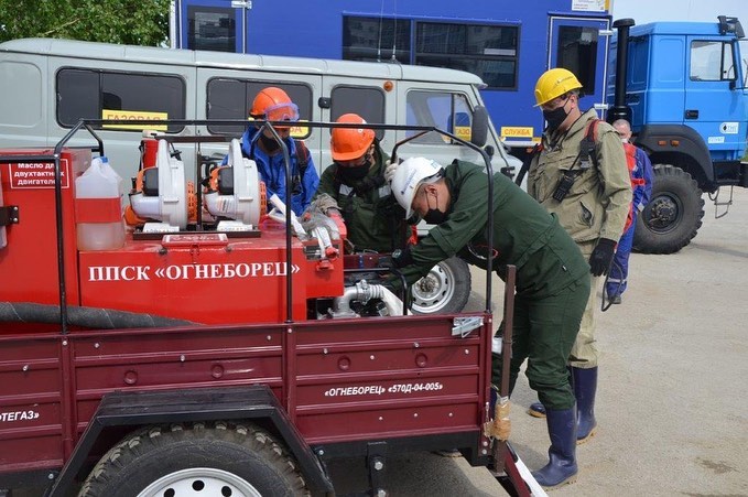 Промышленники Якутии выделили около 40 единиц техники для борьбы с пожарами