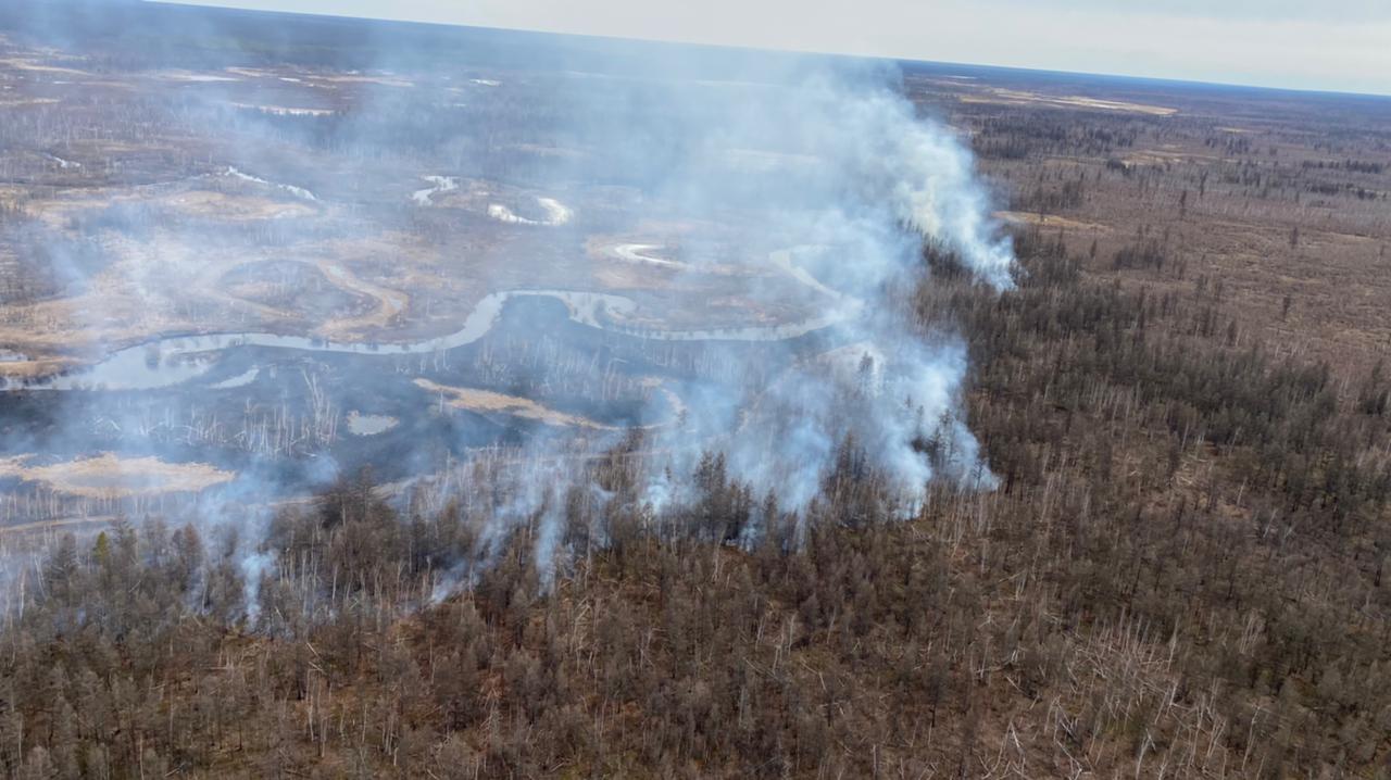 Дополнительную технику для тушения лесных пожаров направили в Кобяйский район Якутии