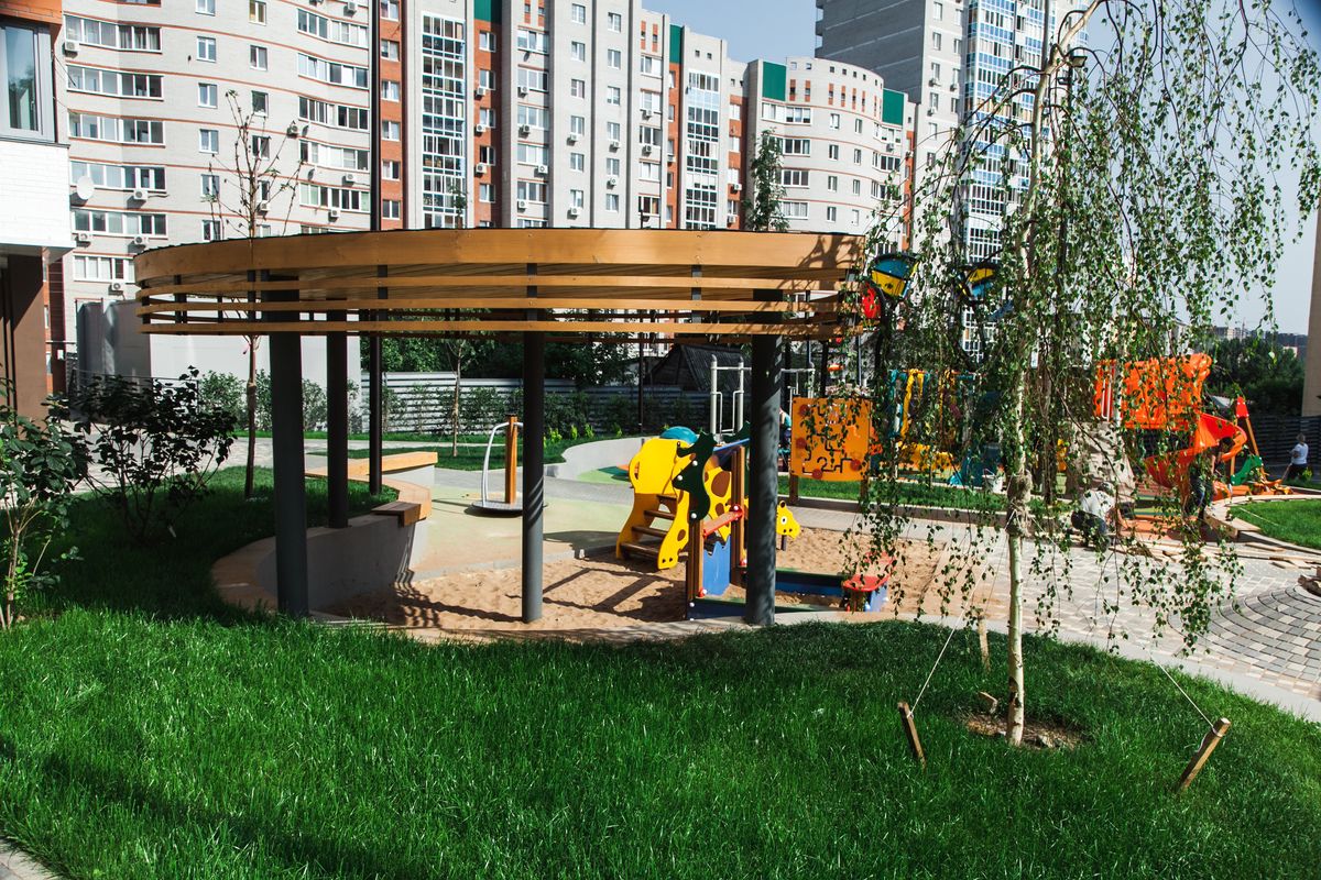 150 дворовых территорий благоустроят в Якутске за пять лет