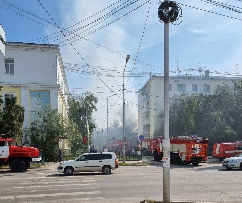 Пожар произошел в жилом доме в центре Якутска