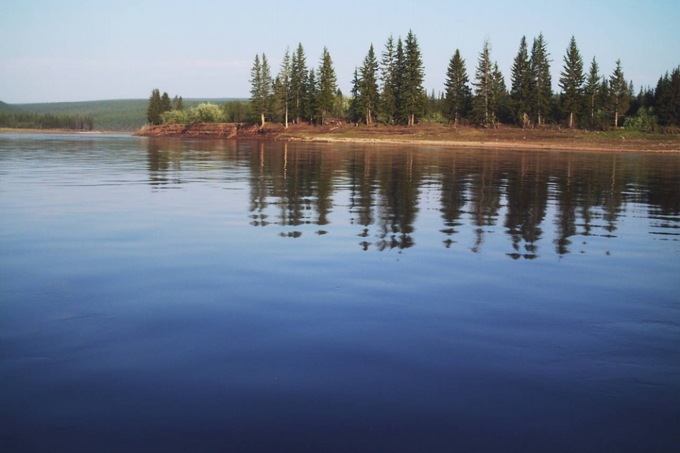 Уровни воды на реке Лене увеличились в Ленском районе Якутии из-за дождей