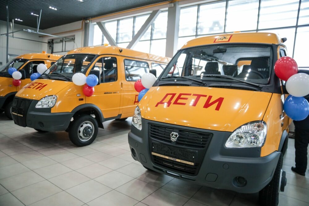 Якутия планирует закупить еще 70 школьных автобусов