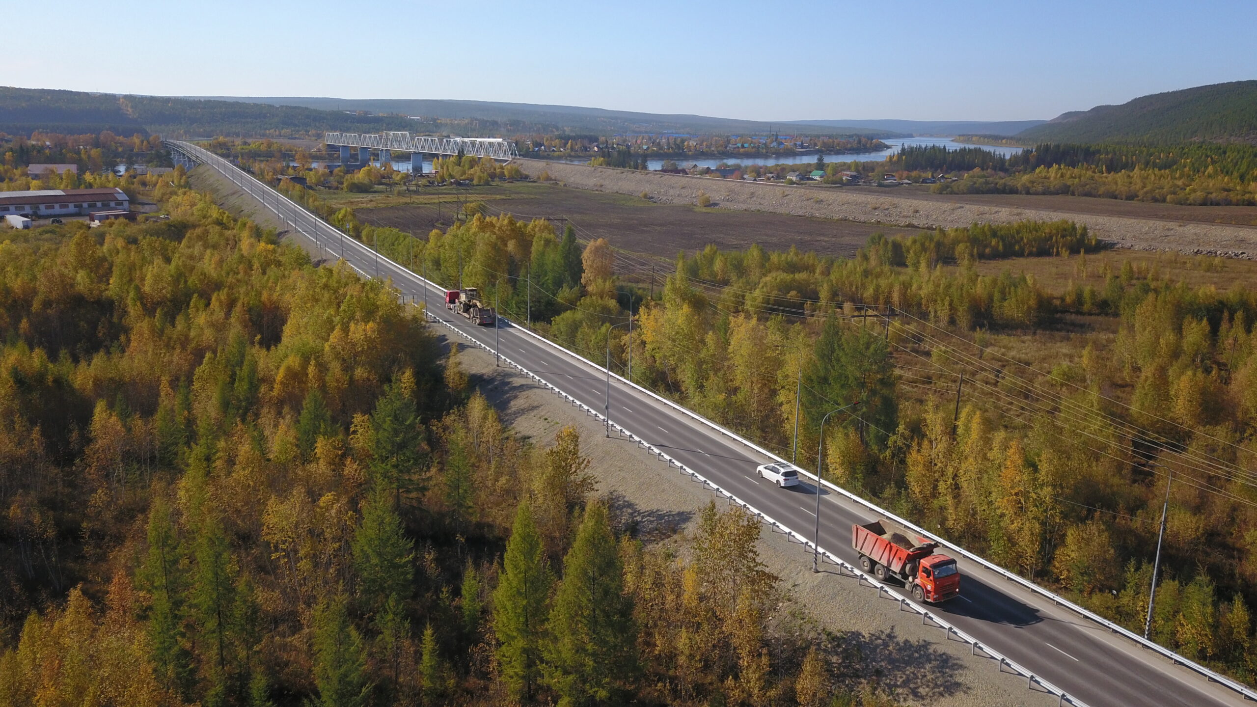 Шесть километров трассы «Лена» отремонтировали в Алданском районе Якутии