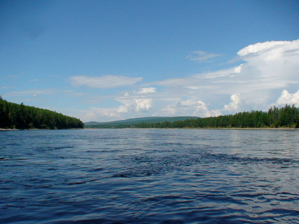 Рост уровня воды прогнозируют в реке Лене в Ленском районе Якутии