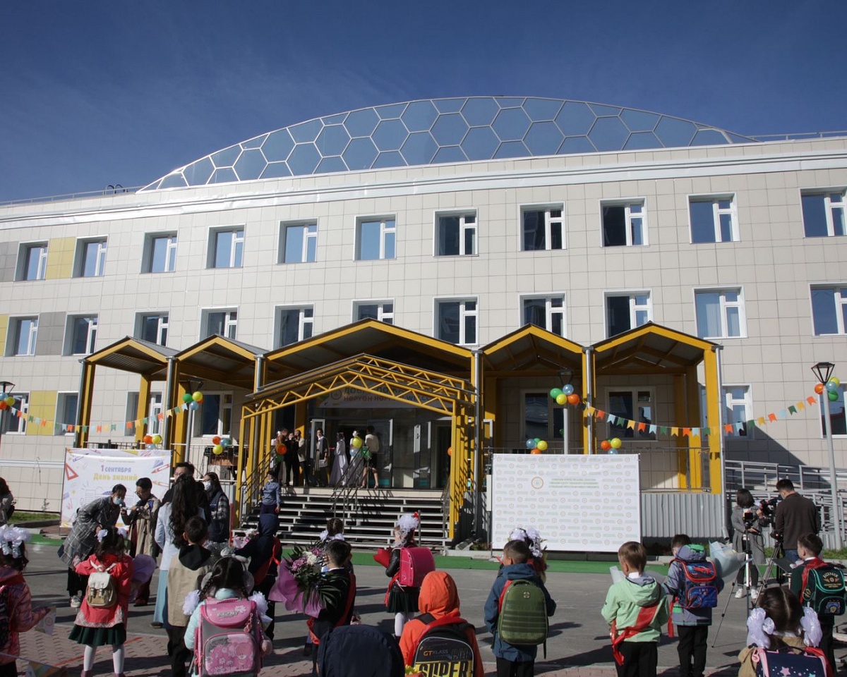 Новую школу открыли в 203 микрорайоне Якутска