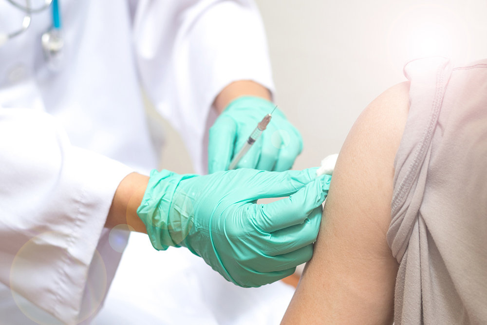 Прививку от гриппа получили свыше 59 тыс жителей Якутии