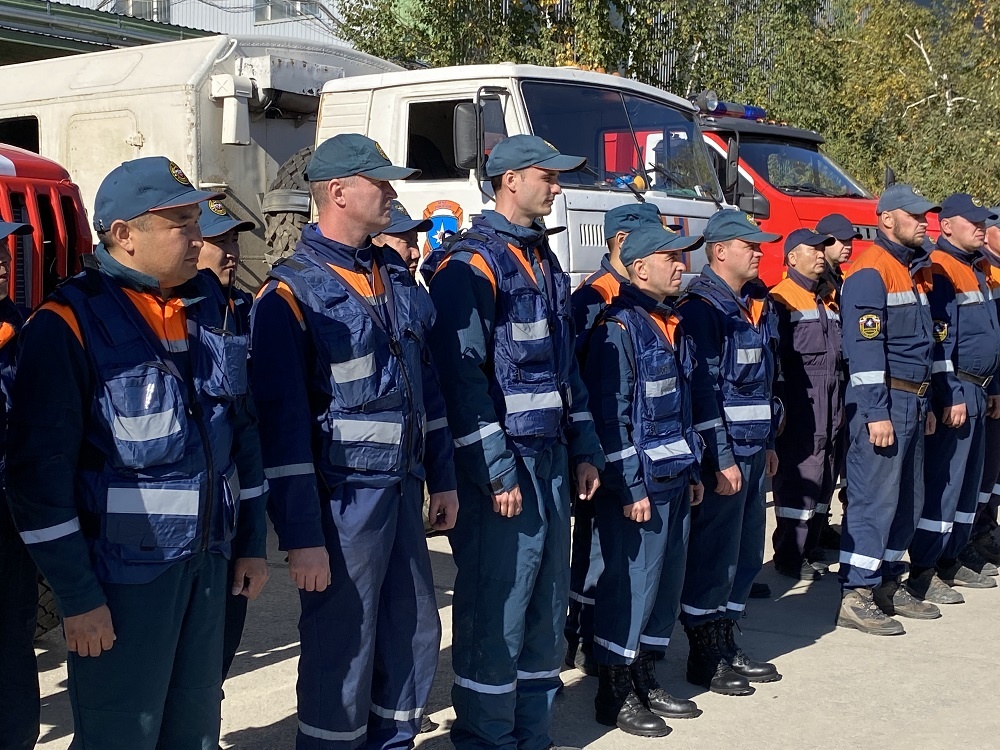 12 лесных пожаров ликвидировали в Якутии за сутки