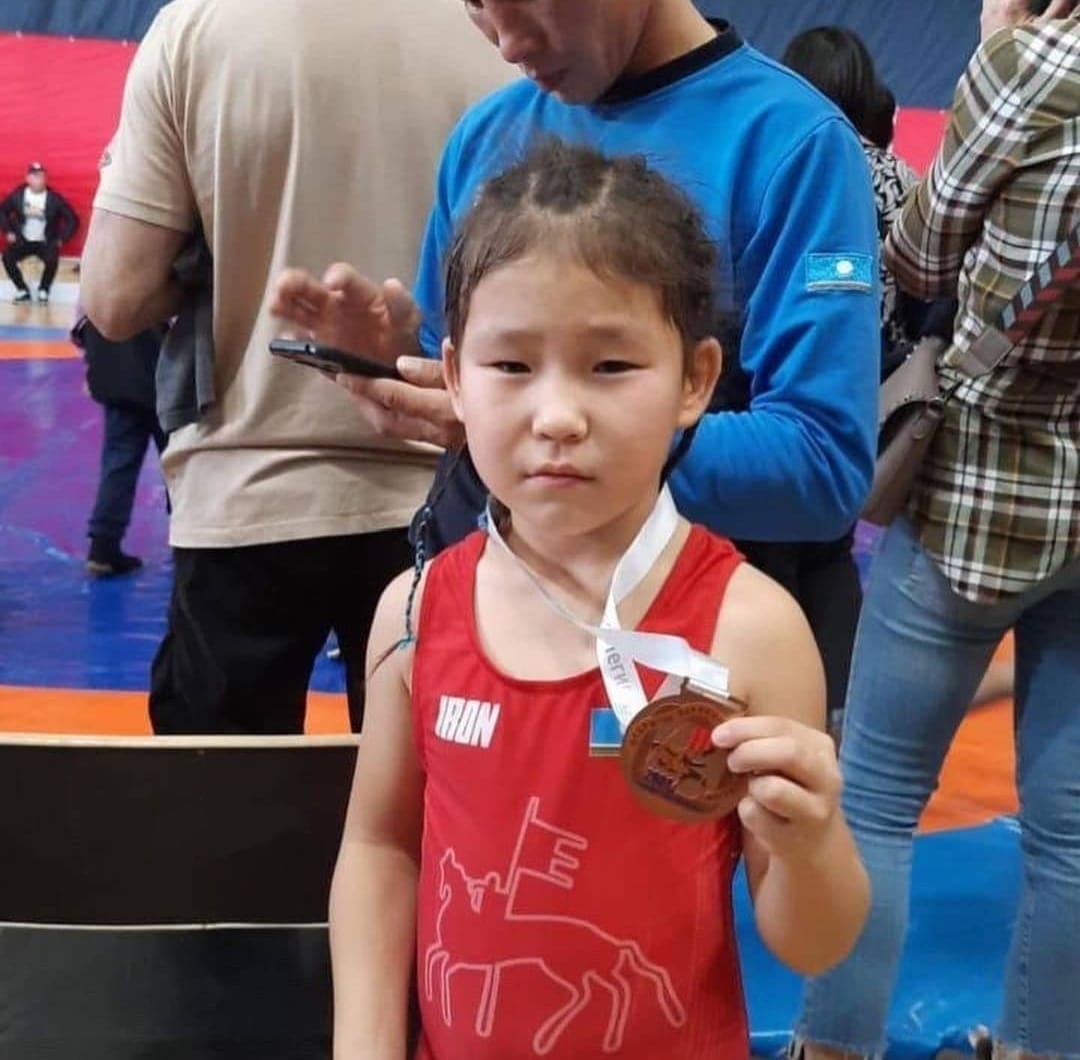 Девочка-борец из Якутии стала призером первенства в Санкт-Петербурге