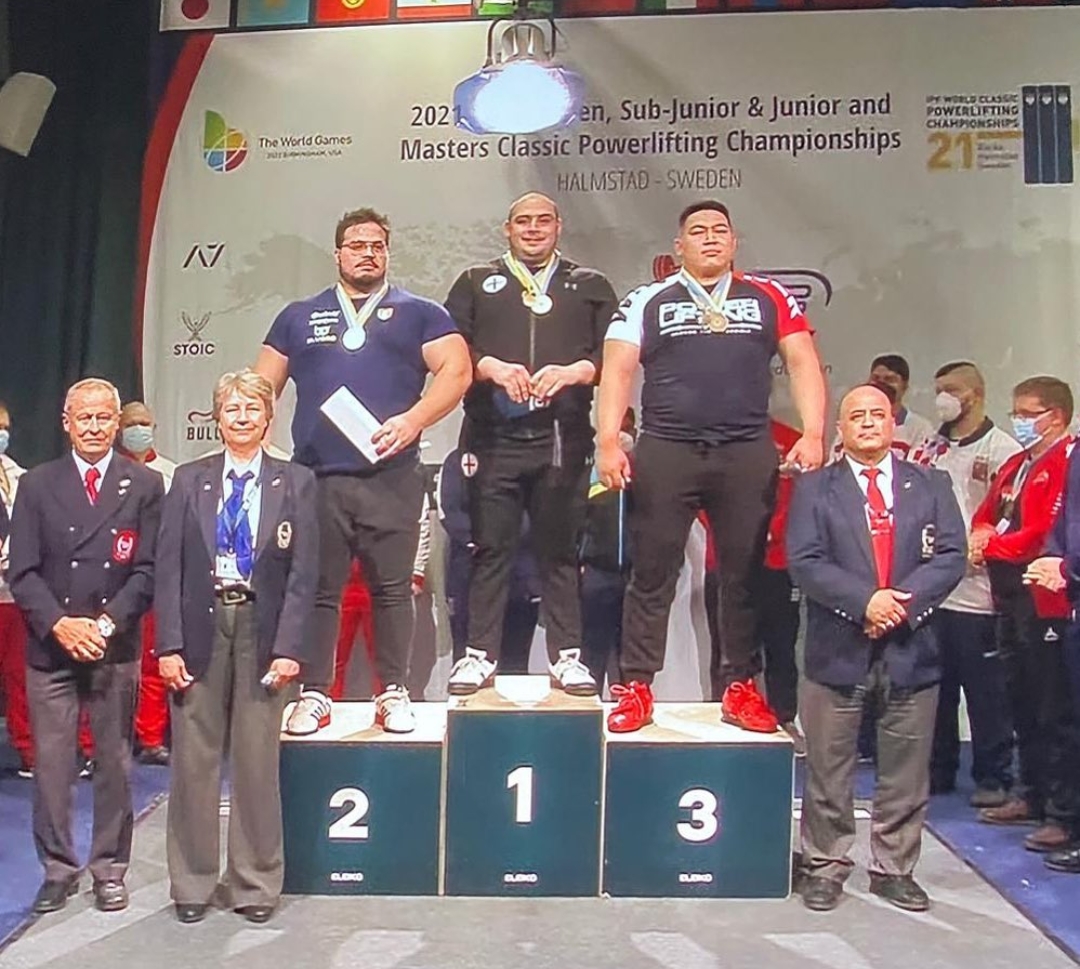 Якутский пауэрлифтер завоевал 4 медали первенства мира