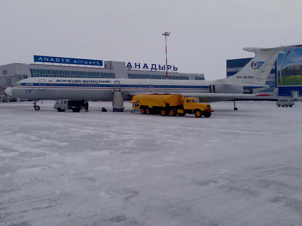 Часть пассажиров рейсов в Певек, задержанных в Якутии с 12 октября, прибыла в Анадырь