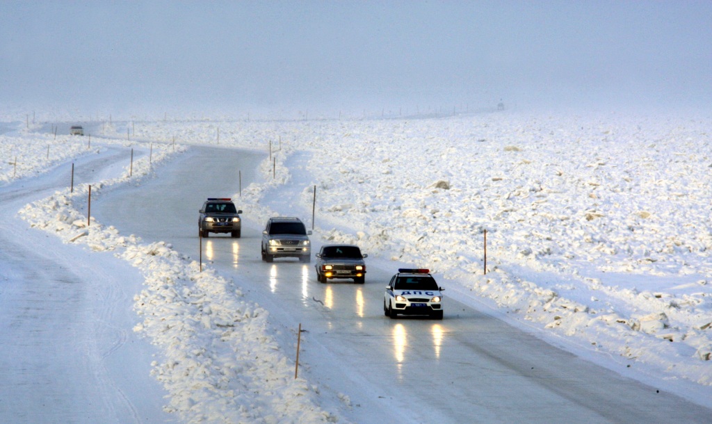 Госавтоинспекция Якутии выпустила рекомендации водителям в период смены сезона