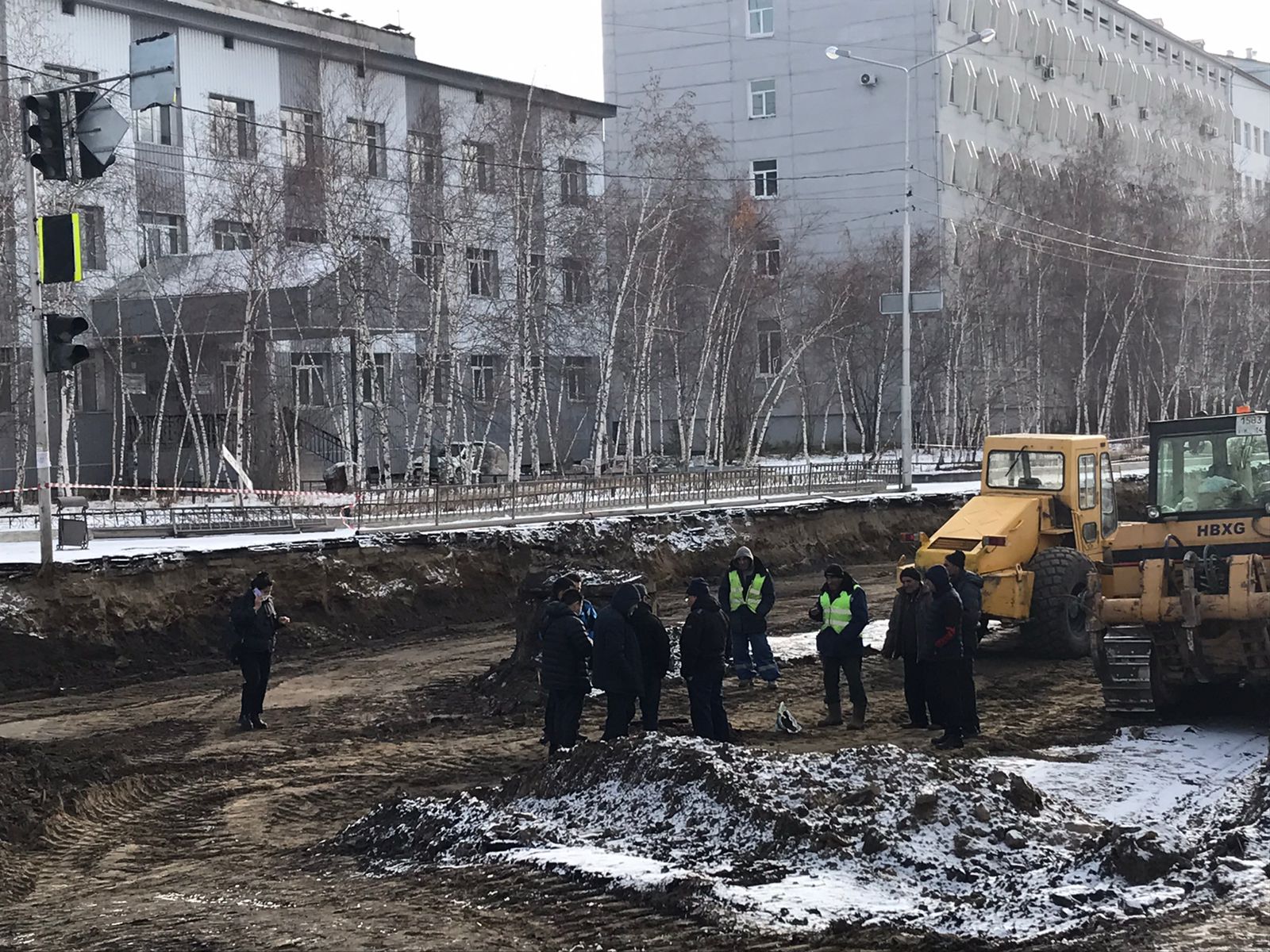 Останки обнаружили на проспекте Ленина в Якутске во время дорожных работ