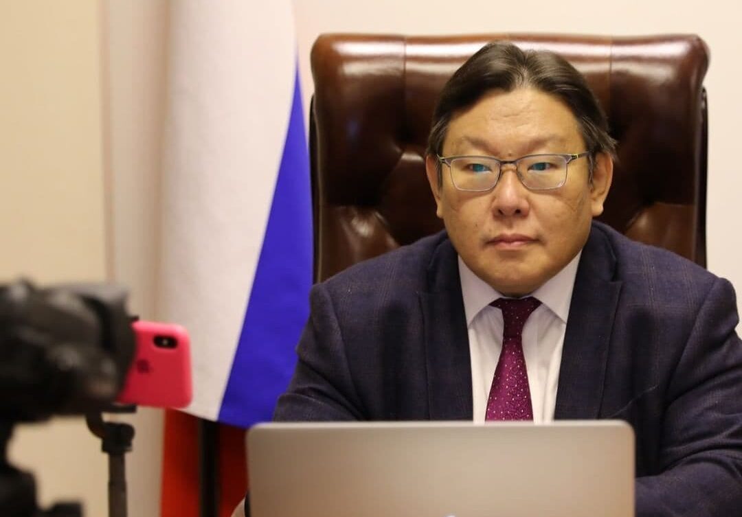 Глава Якутии поручил отменить увольнение ректора малой академии наук
