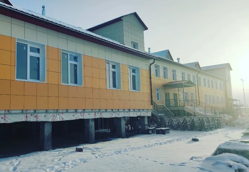 Строящаяся в Сунтарском районе Якутии школа готова на 91%