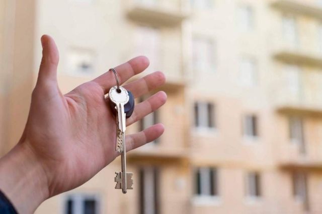 Более 50 семей в якутском поселке Лебединый получили ключи от новых квартир