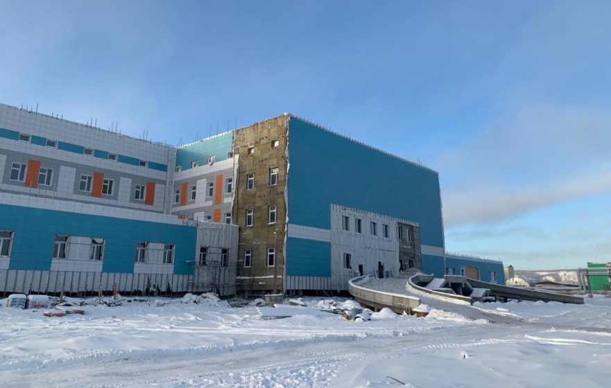 Строящийся в Якутске Онкоцентр готов на 56,5%
