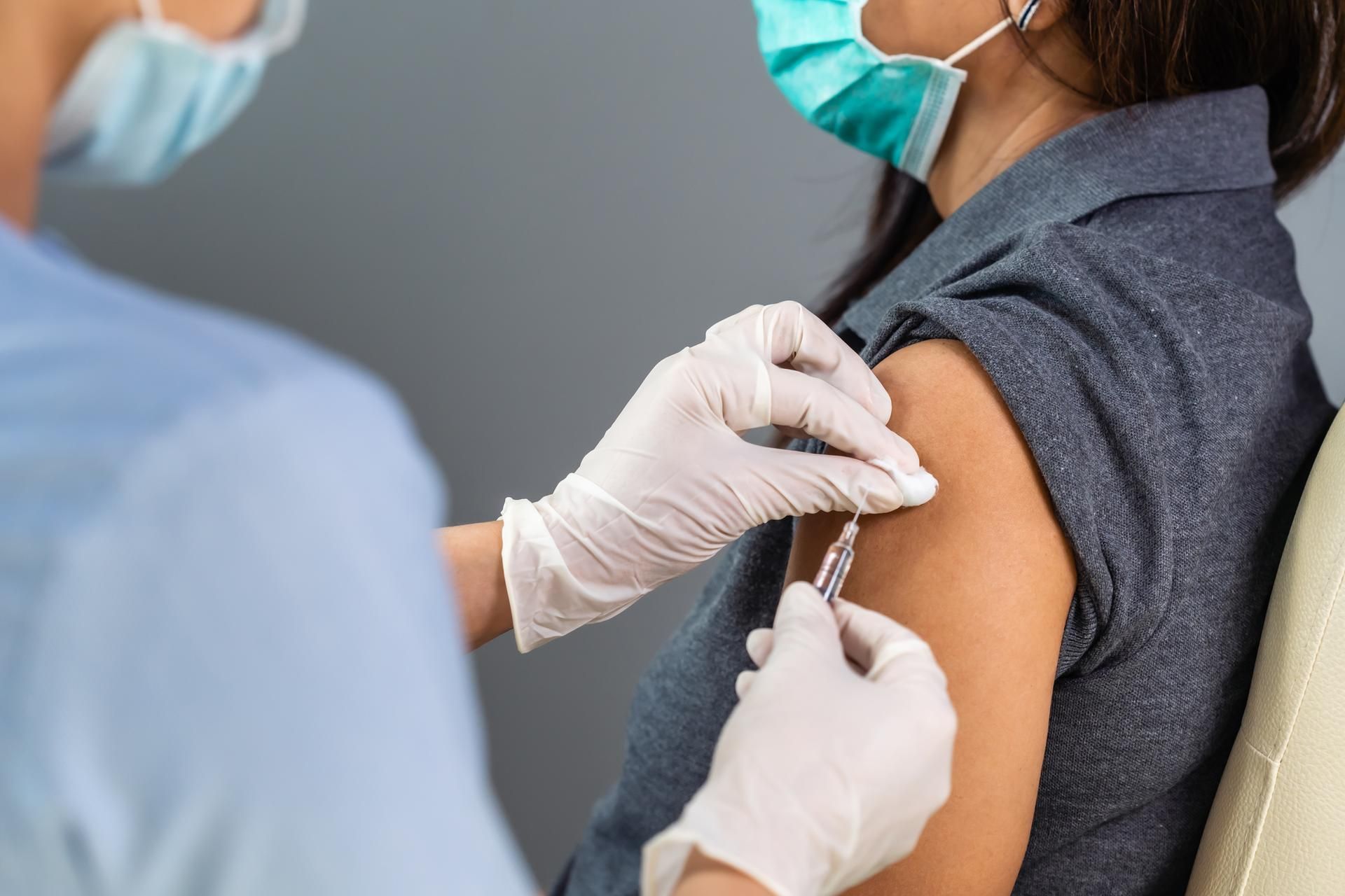 Свыше 318 тысяч якутян получили прививки от гриппа