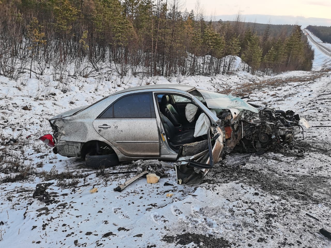 Мужчина погиб при столкновении иномарки с грузовиком в Нерюнгринском районе Якутии