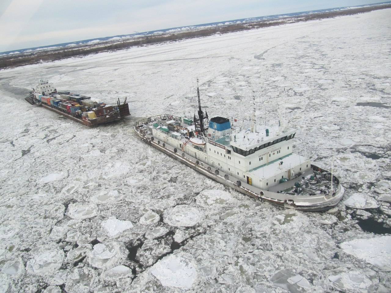 Грузоперевозки с ледоколом по маршруту «Жатай – Техтюр» в Якутии начнутся с 3 ноября
