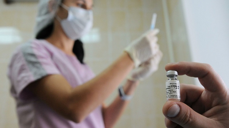 Первый компонент вакцины от COVID-19 в Якутии получили 72,3% взрослого населения