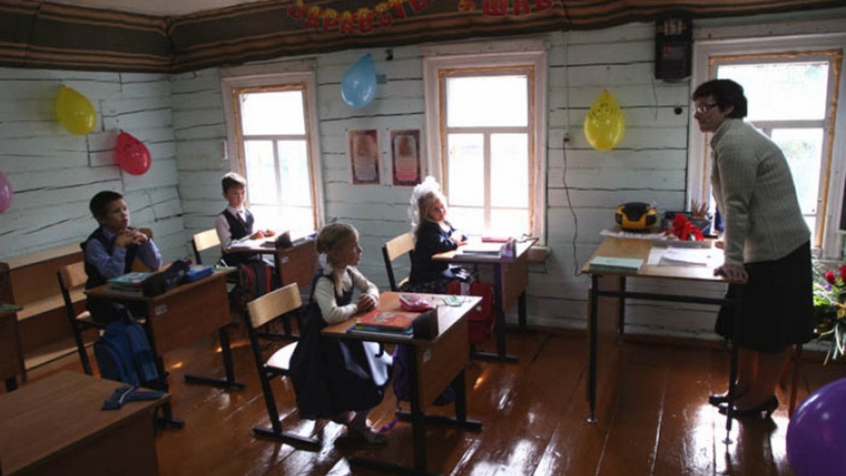 Более 30 педагогов устроились на работу в Якутии по программе «Земский учитель»