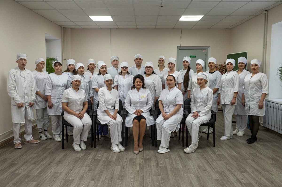 Сельские ФАПы укомплектуют специалистами в Ленском районе Якутии