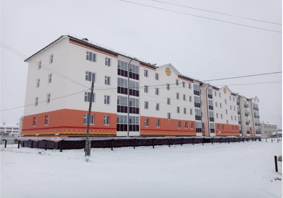 Два новых дома в рамках расселения аварийного жилья ввели в Мегино-Кангаласском районе Якутии