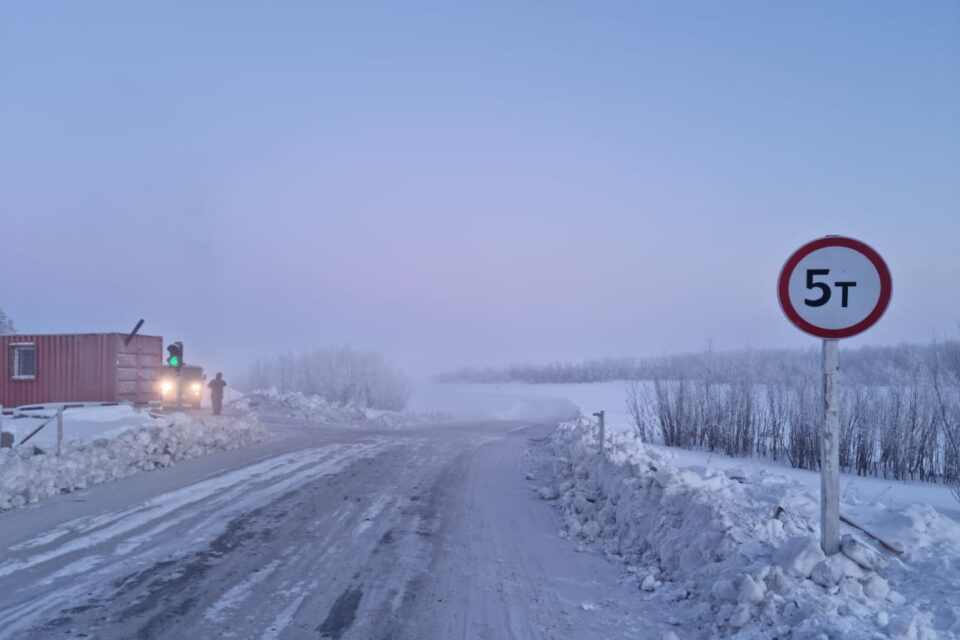 Грузоподъемность повысили на ледовом автозимнике «Кангалассы – Соттинцы» в Якутии