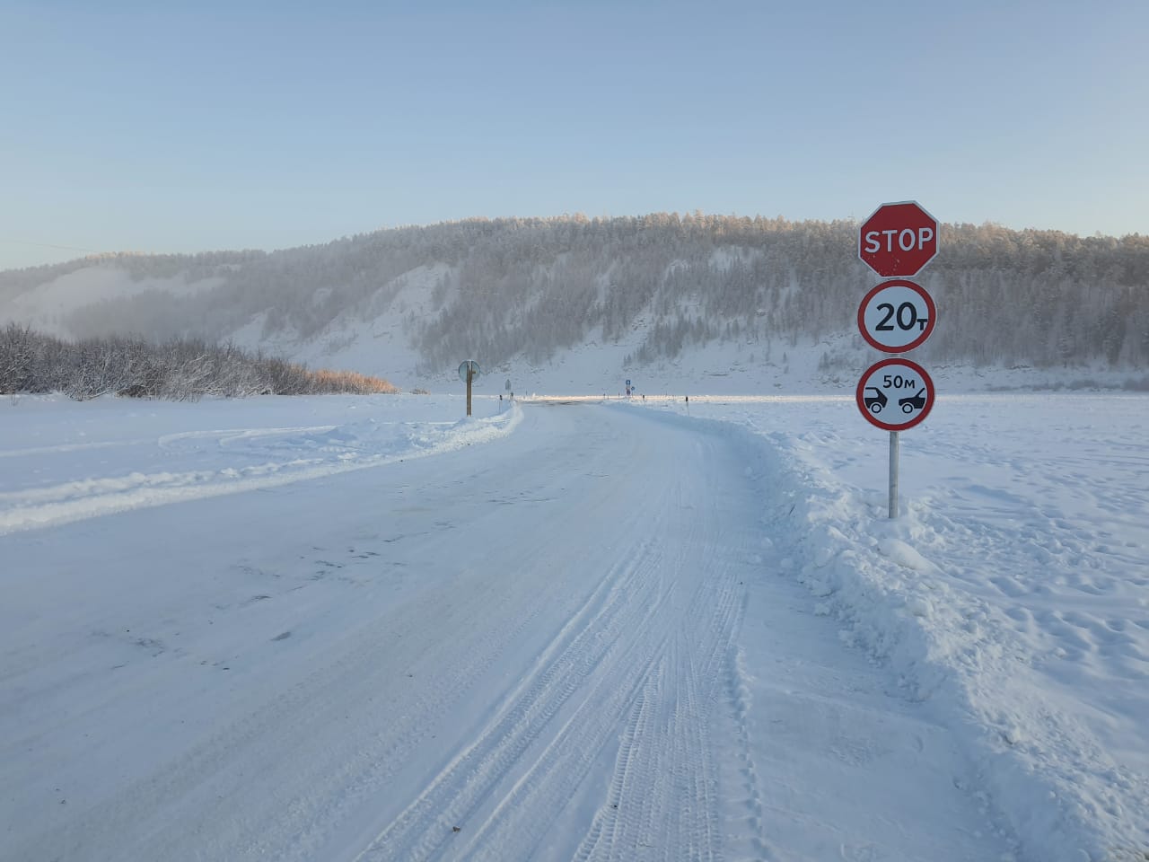 Грузоподъемность ледовой переправы через Амгу увеличили в Якутии