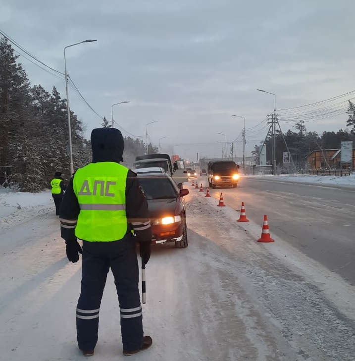 Массовые проверки водителей проведут 17-19 декабря в Якутии