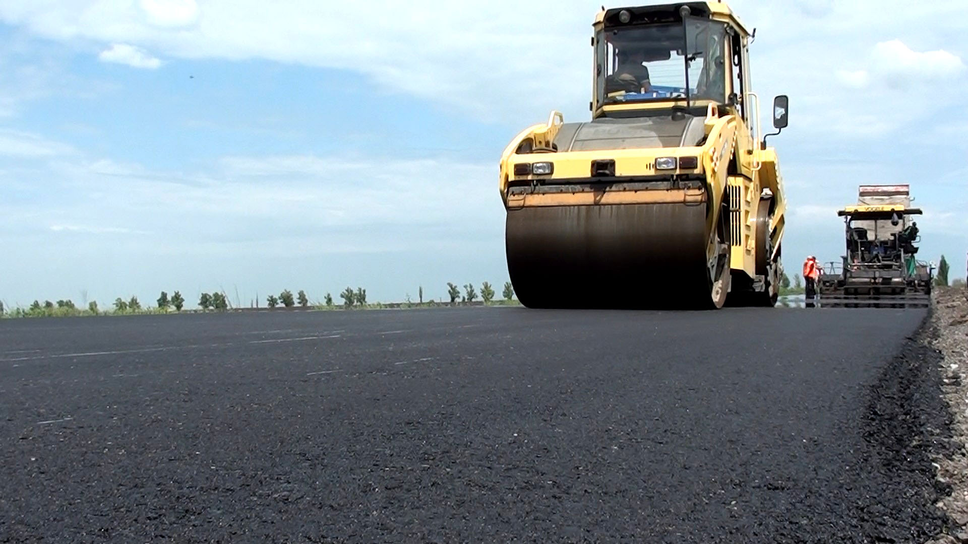 Якутия получит 300 млн рублей дополнительно на ремонт автодорог