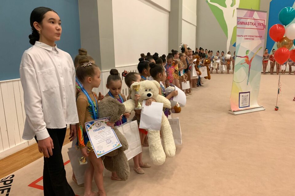 Более 150 юных якутянок приняли участие в турнире по художественной гимнастике
