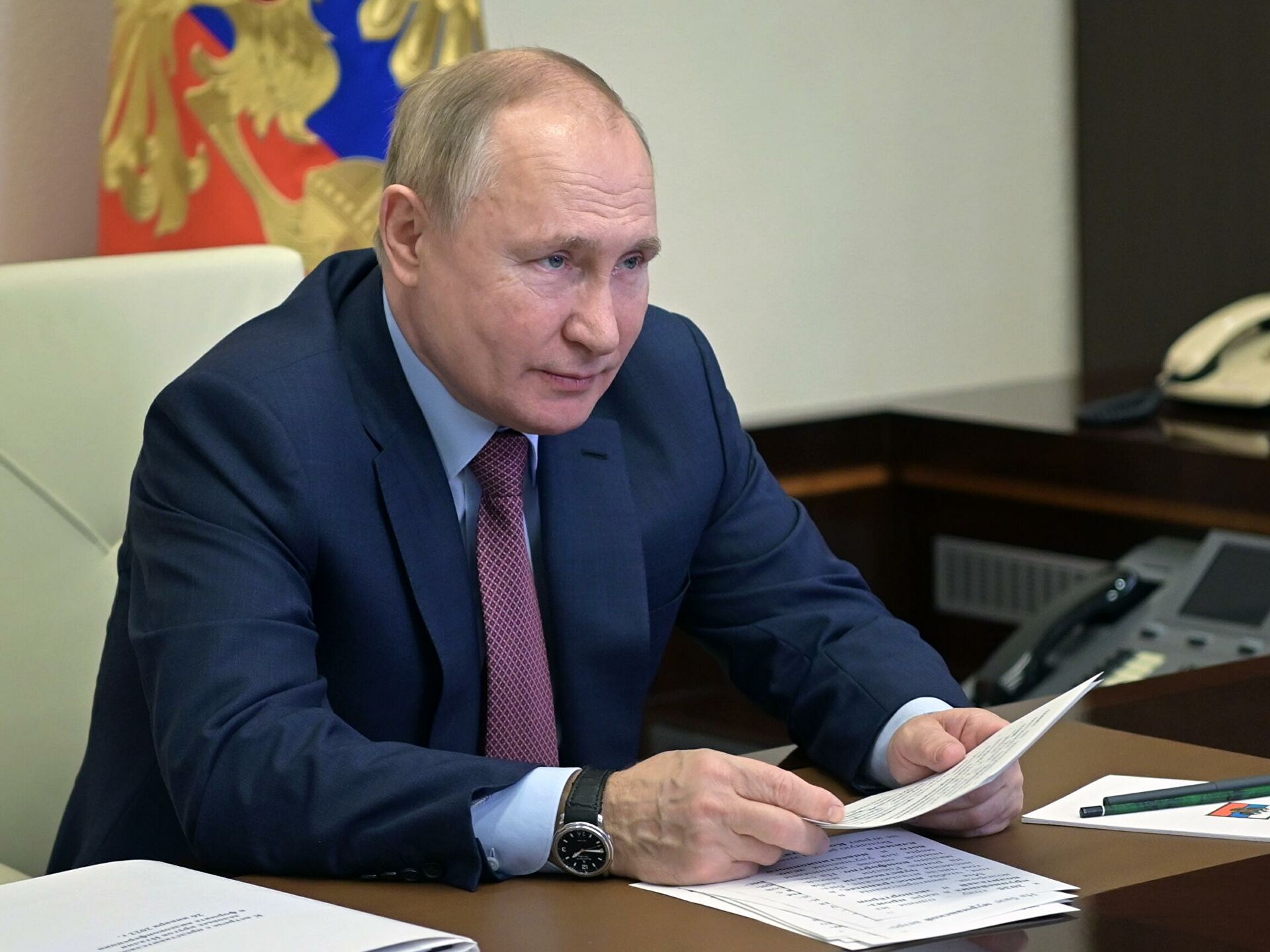 Владимир Путин призвал не останавливать плановую детскую медицинскую помощь