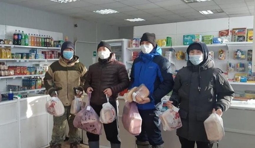 Более 100 волонтеров помогают в борьбе с коронавирусом в Чурапчинском районе Якутии