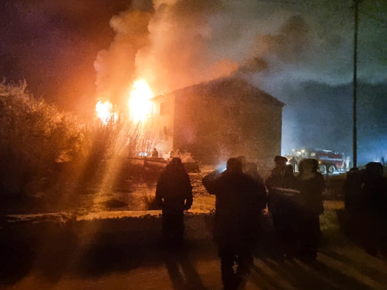 Человек погиб после пожара в селе Верхнеколымск в Якутии
