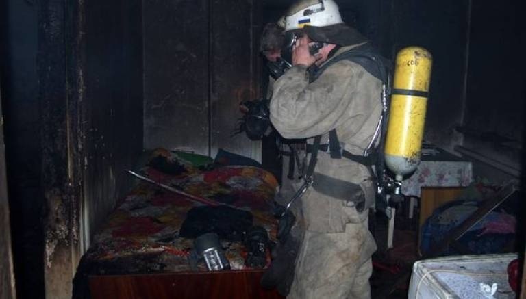 Мужчина погиб при пожаре, возникшем из-за неосторожного курения в якутском селе