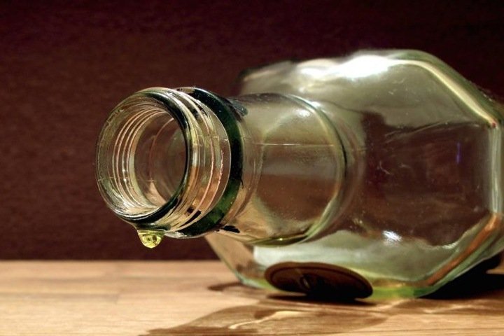 Более 70 человек пострадали от отравлений спиртосодержащей продукцией в 2021 году в Якутии