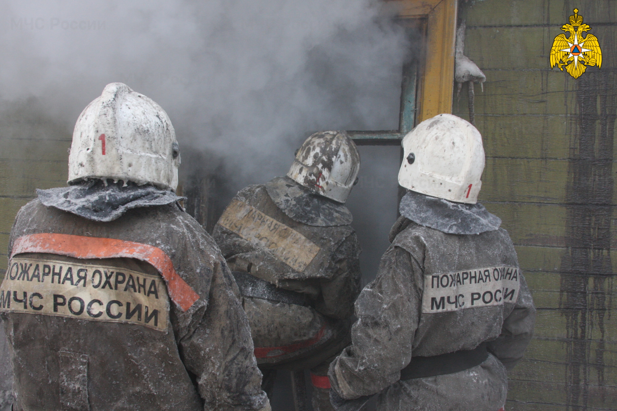 Пожар в многоквартирном доме произошел в Ленске
