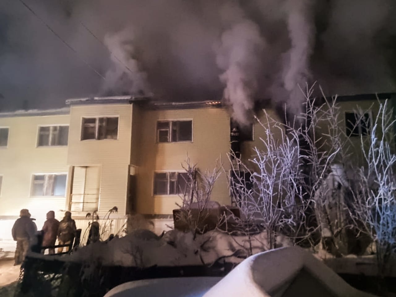 Прокуратура проводит проверку по факту пожара в Верхнеколымске в Якутии