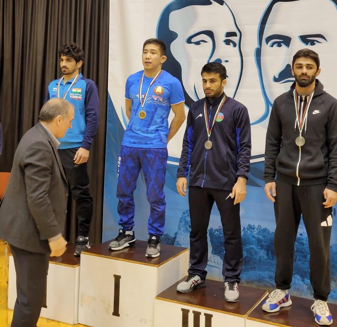 Борец из Якутии Арыйаан Тютрин выиграл золото турнира в Болгарии
