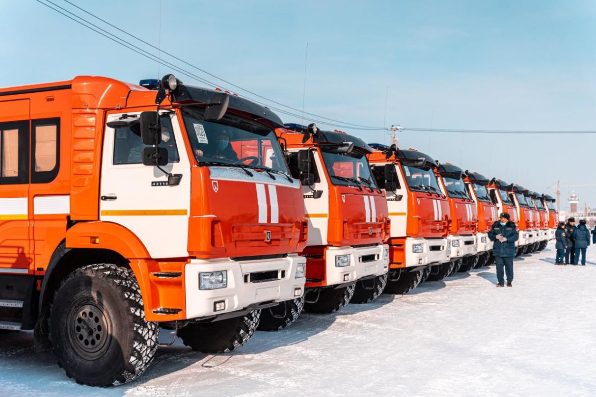 Новая техника для пожарных и спасательных работ прибыла в Якутию