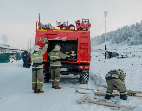 Испытания жидкости для тушения пожаров в условиях низких температур провели в Якутии