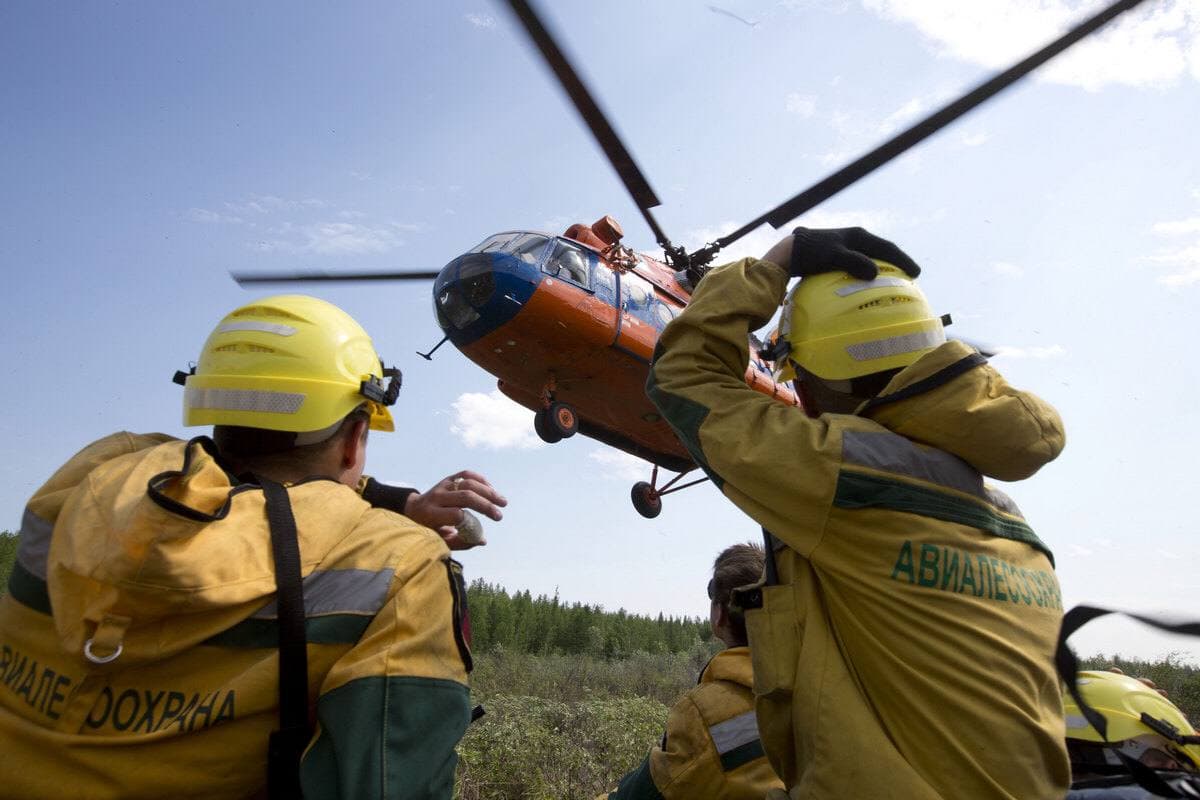 Число лесных пожарных и десантников превысит 1,1 тыс человек в Якутии в 2022 году