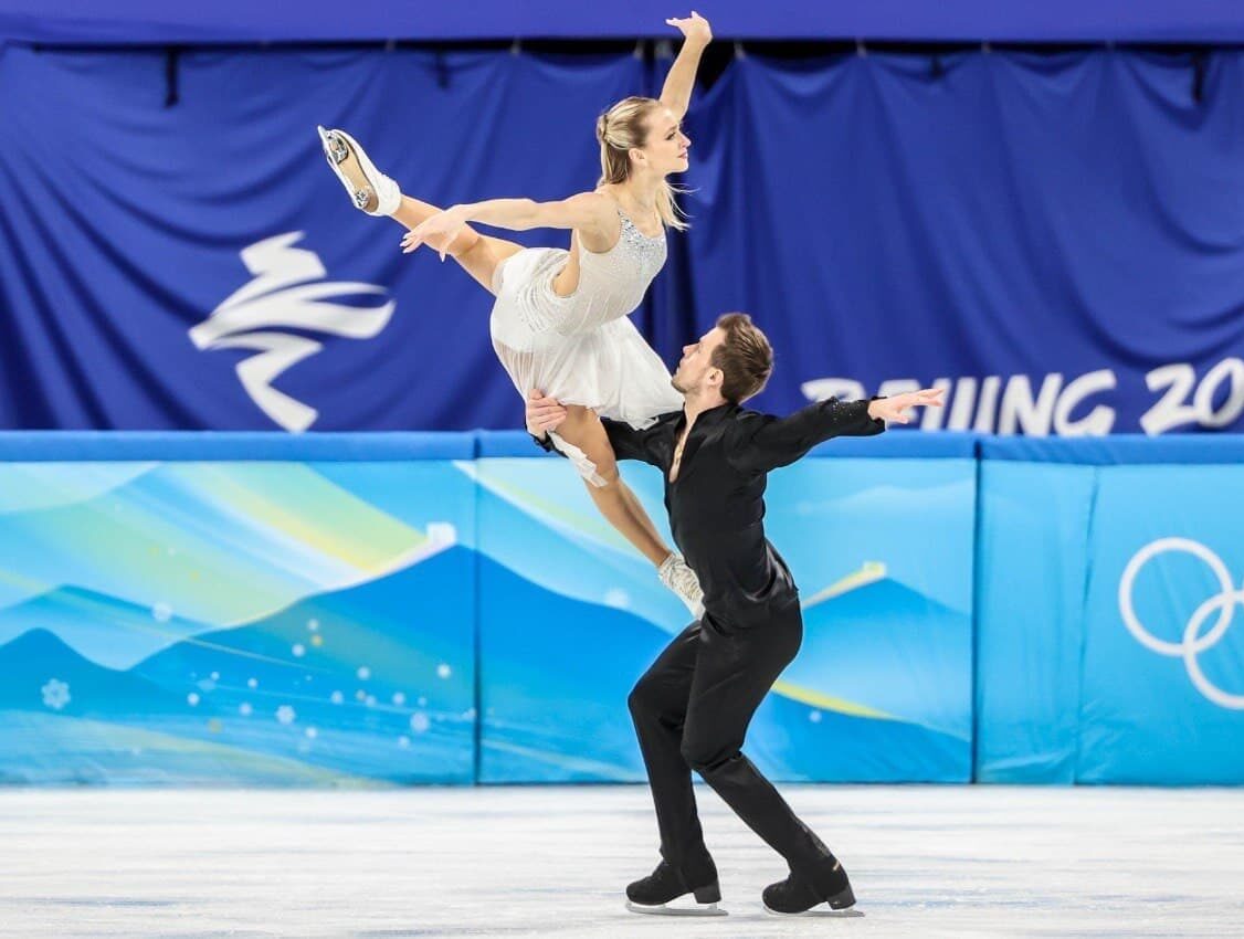 Российские фигуристы завоевали серебро в танцах на льду на Олимпиаде в Пекине